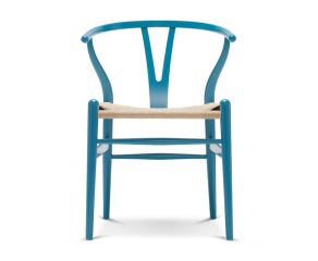 cadeira-wishbone-azul-e-assento-em-fibra